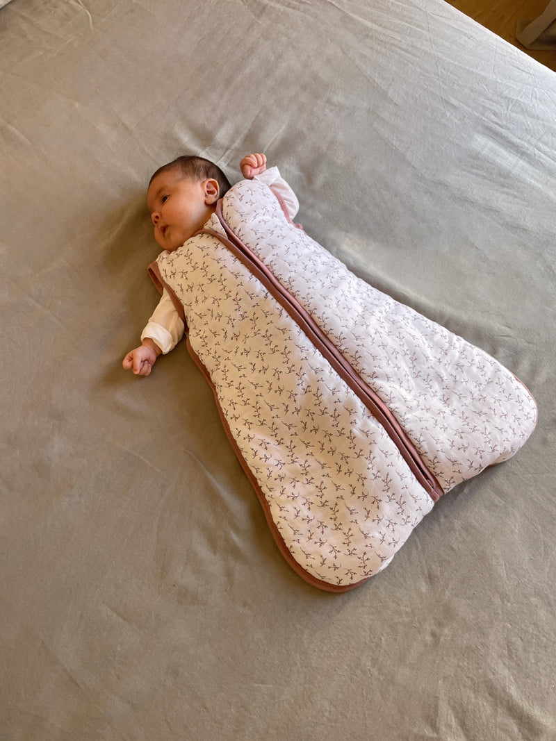 BABYSCHLAFSACK - FLORAL PINK - 2.5 TOG - BAUMWOLLE MUSSELIN